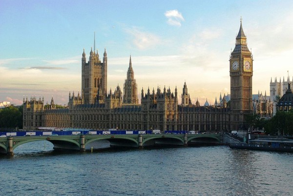 Pałac Westminsterski -- źródło niepokojących statystyk