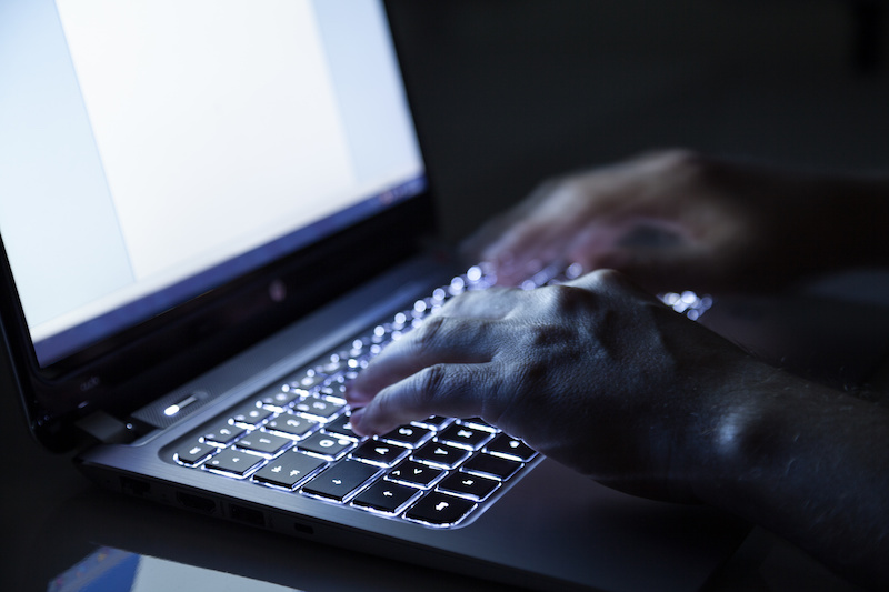 Claude Code jako narzędzie w rękach cyberprzestępców. Analiza przypadków użycia agentów AI w realnych atakach